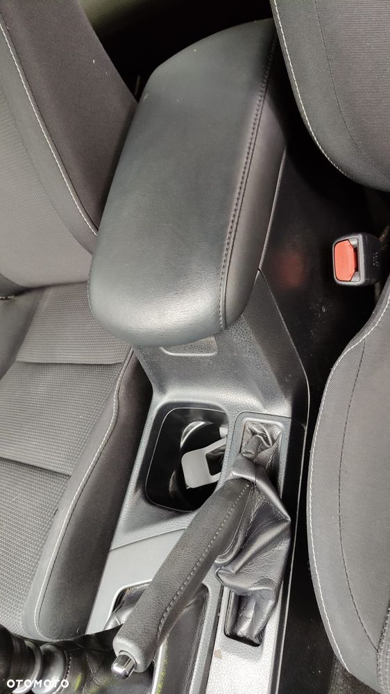 Toyota RAV4 - 16