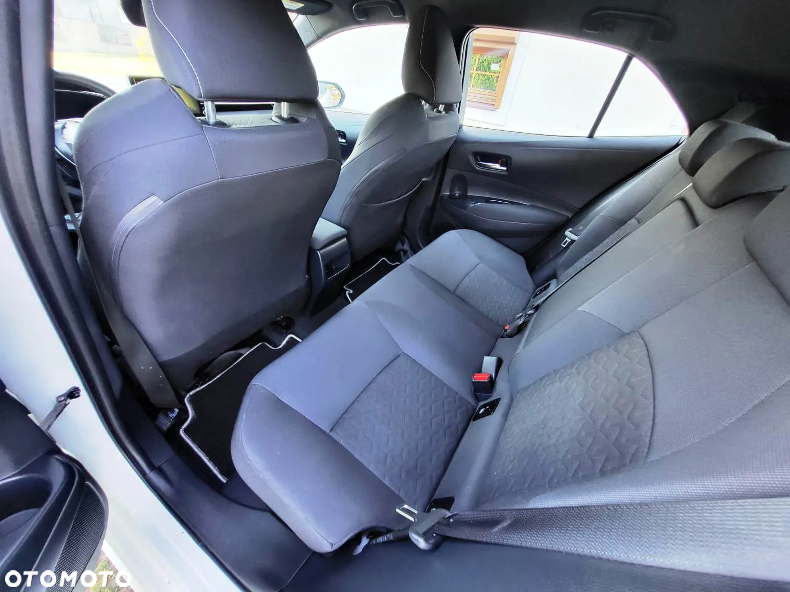 Toyota Corolla 1.8 Hybrid Comfort - 8