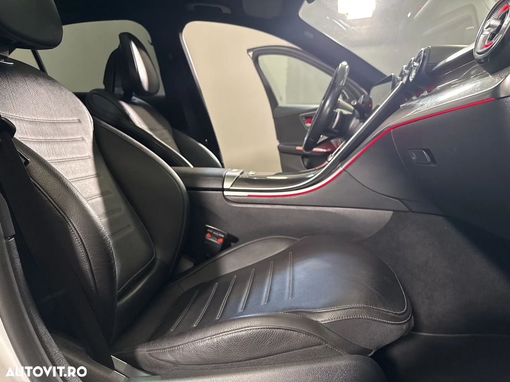 Mercedes-Benz C 300 d MHEV - 12