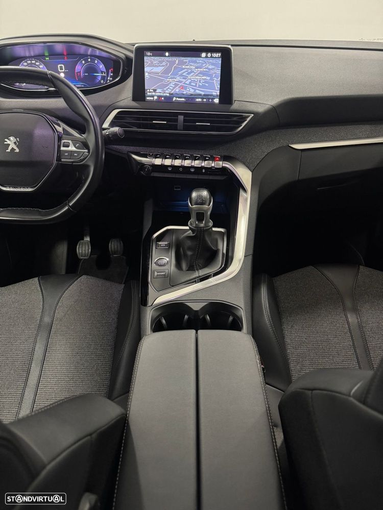 Peugeot 3008 1.2 PureTech Allure EAT8 - 26