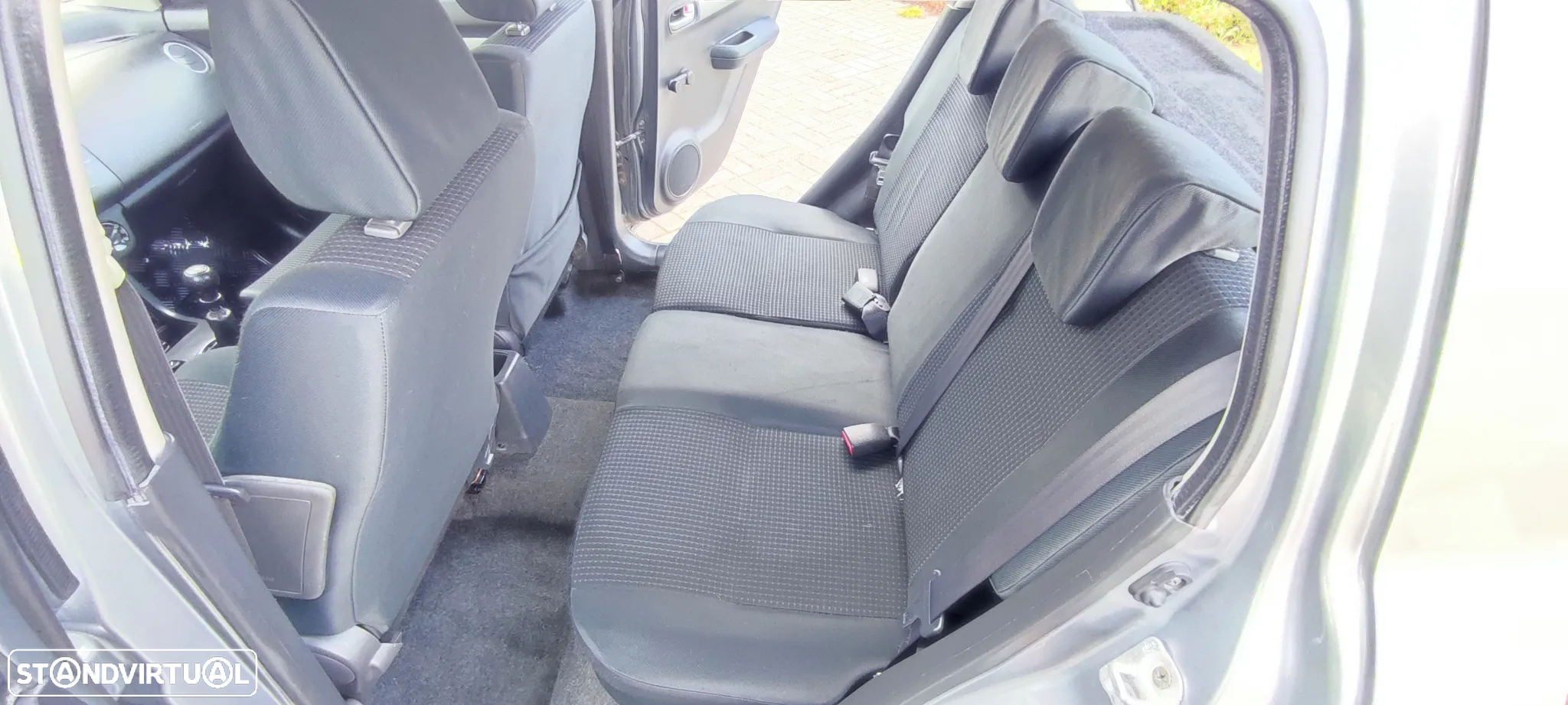 Suzuki Swift 1.3 16V GLX - 6