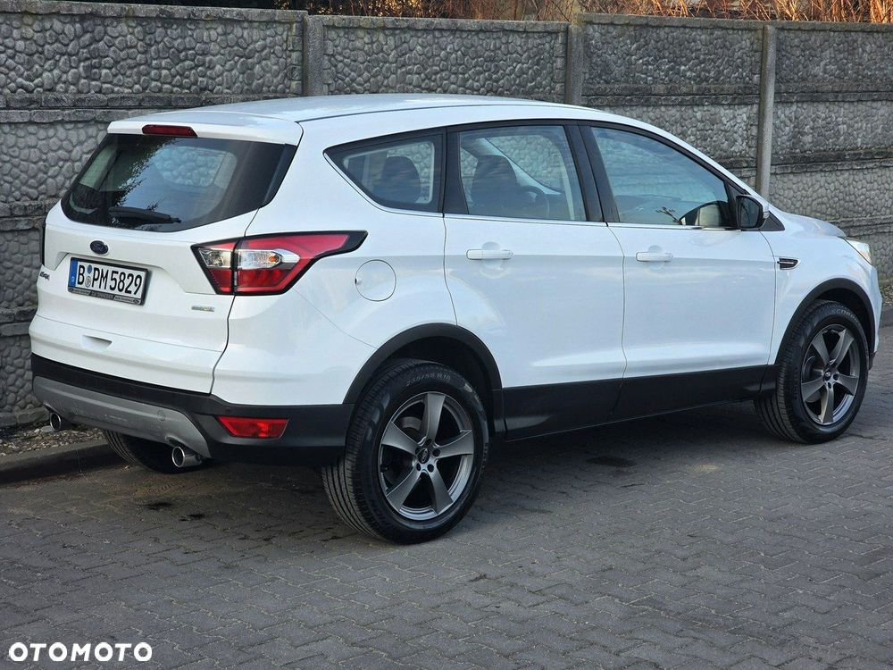 Ford Kuga 1.5 EcoBoost 2x4 Trend - 8