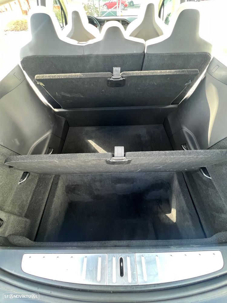 Tesla Model X 100D - 10