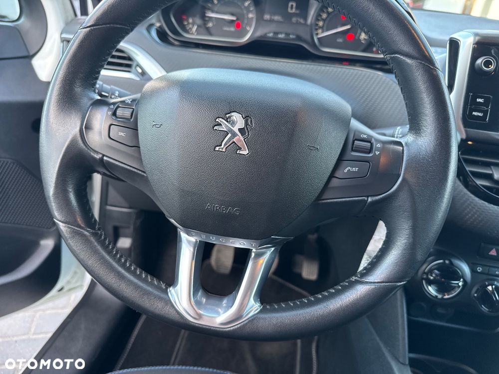 Peugeot 208 PureTech 82 Stop & Start Signature - 23