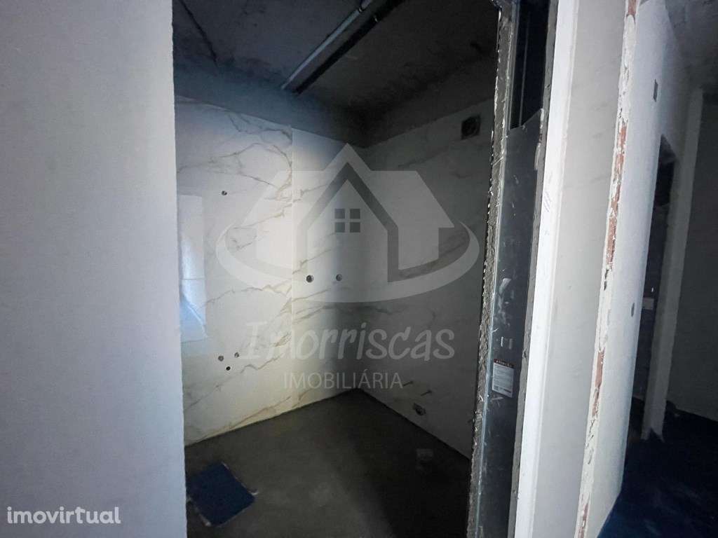 Apartamento novo T2 com box e terraço de 127 m² no Sobralinho, Alverca - Grande imagem: 4/14