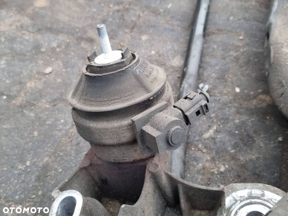 SANKI PRZEDNIE AUDI A4 B5 - 7