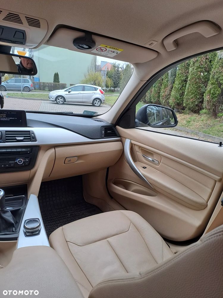 BMW Seria 3 320d - 13