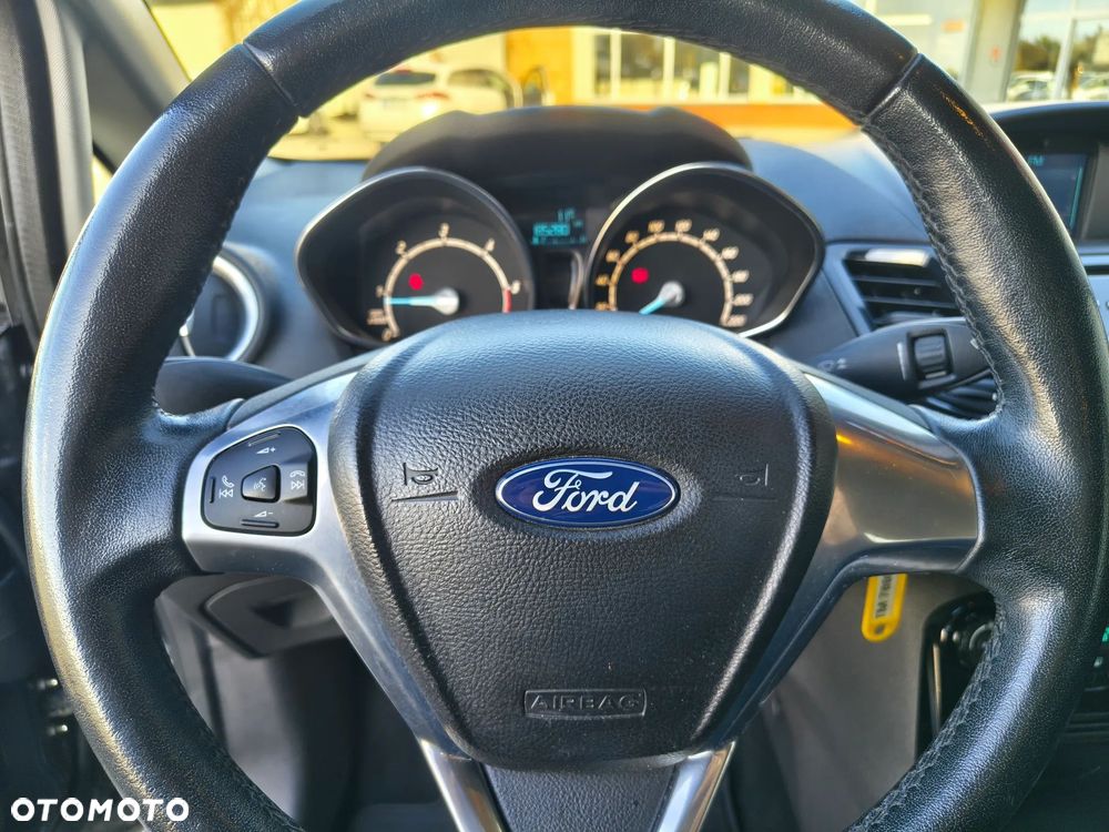 Ford Fiesta 1.6 TDCi DPF Titanium - 18