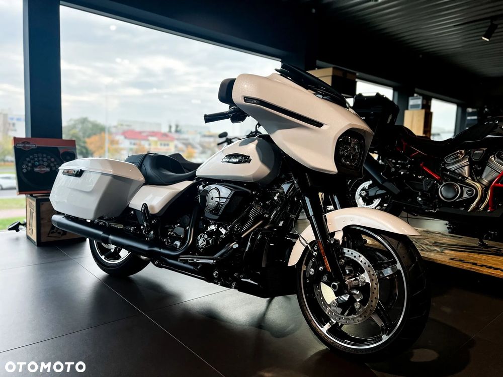Harley-Davidson Touring Street Glide - 1