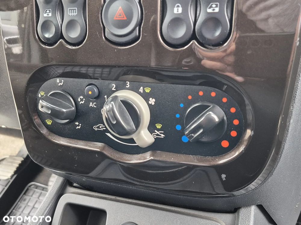 Dacia Duster 1.6 Laureate - 21