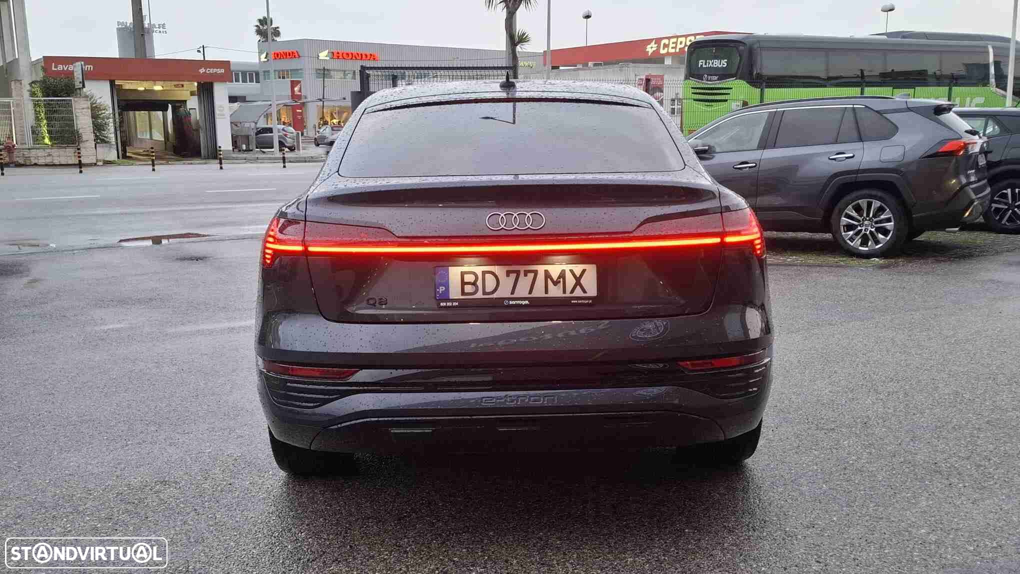 Audi Q8 e-Tron 55 quattro Advanced - 4