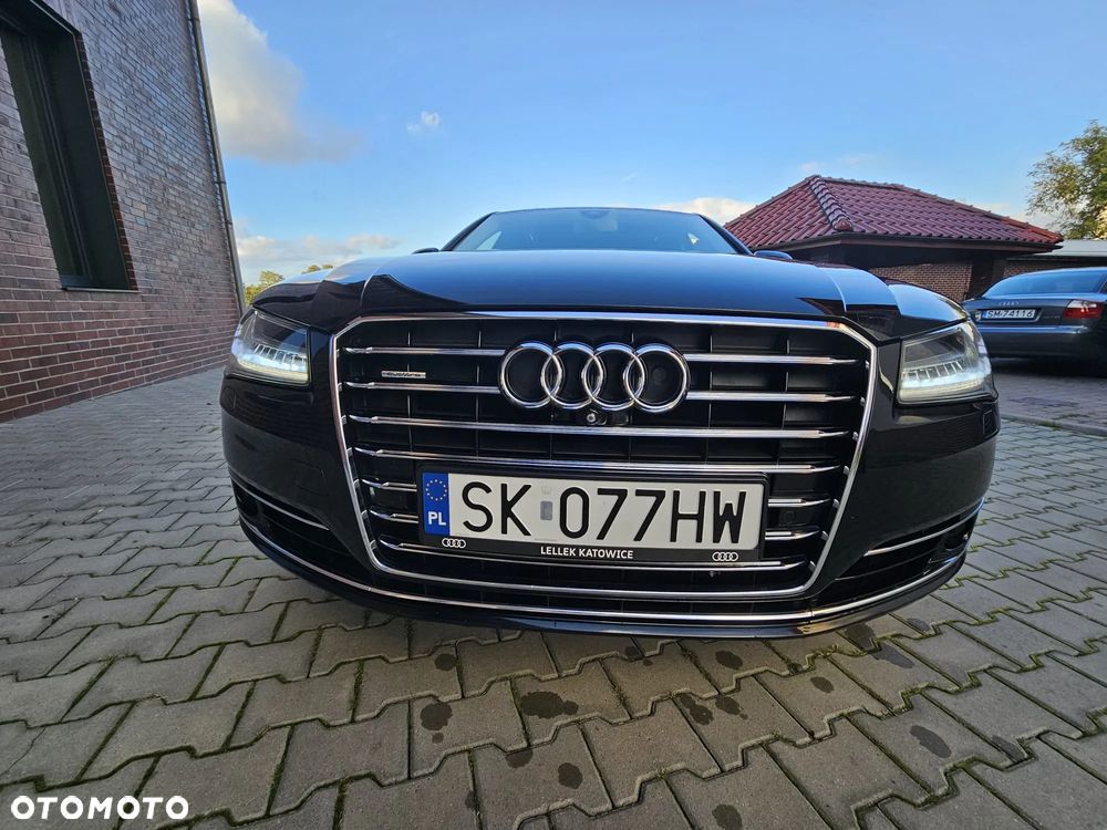 Audi A8 2016 photo 2