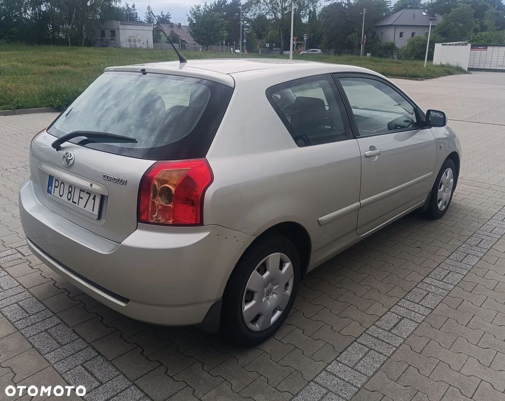 Toyota Corolla 1.6 VVT-i Luna - 3