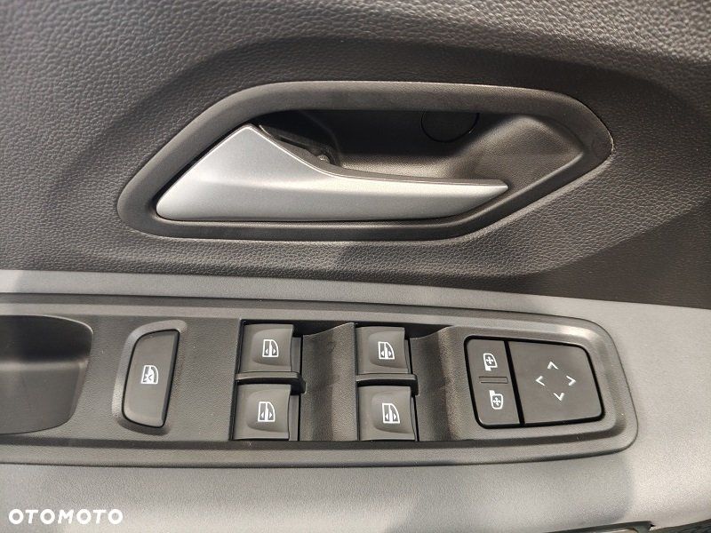 Dacia Sandero - 4