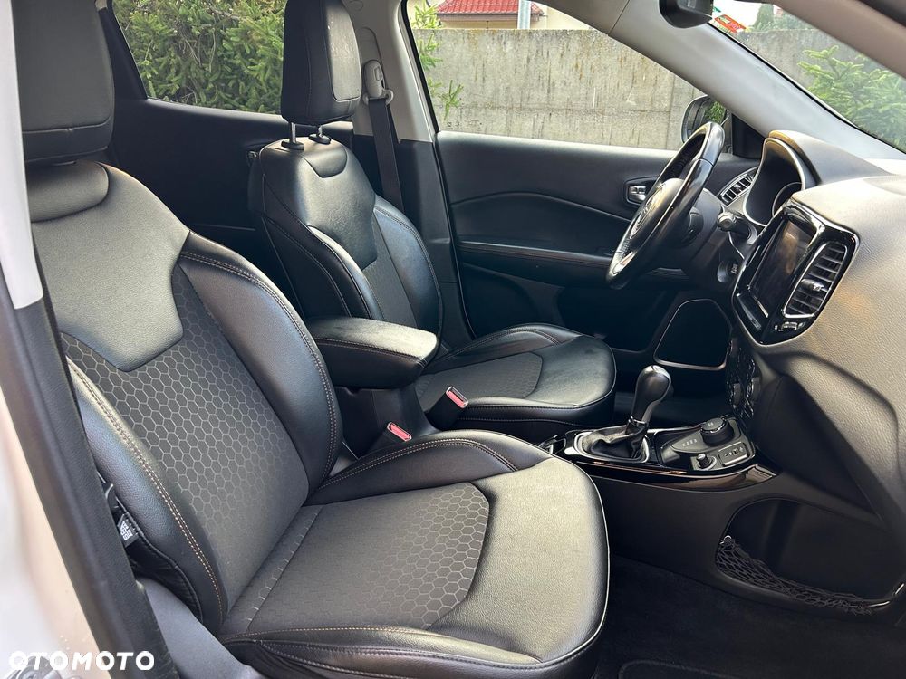 Jeep Compass 2.0 MultiJet Active Drive Automatik Limited - 27