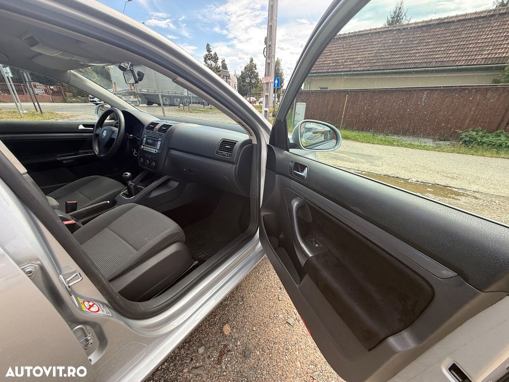 Volkswagen Jetta 1.6 Comfortline - 9