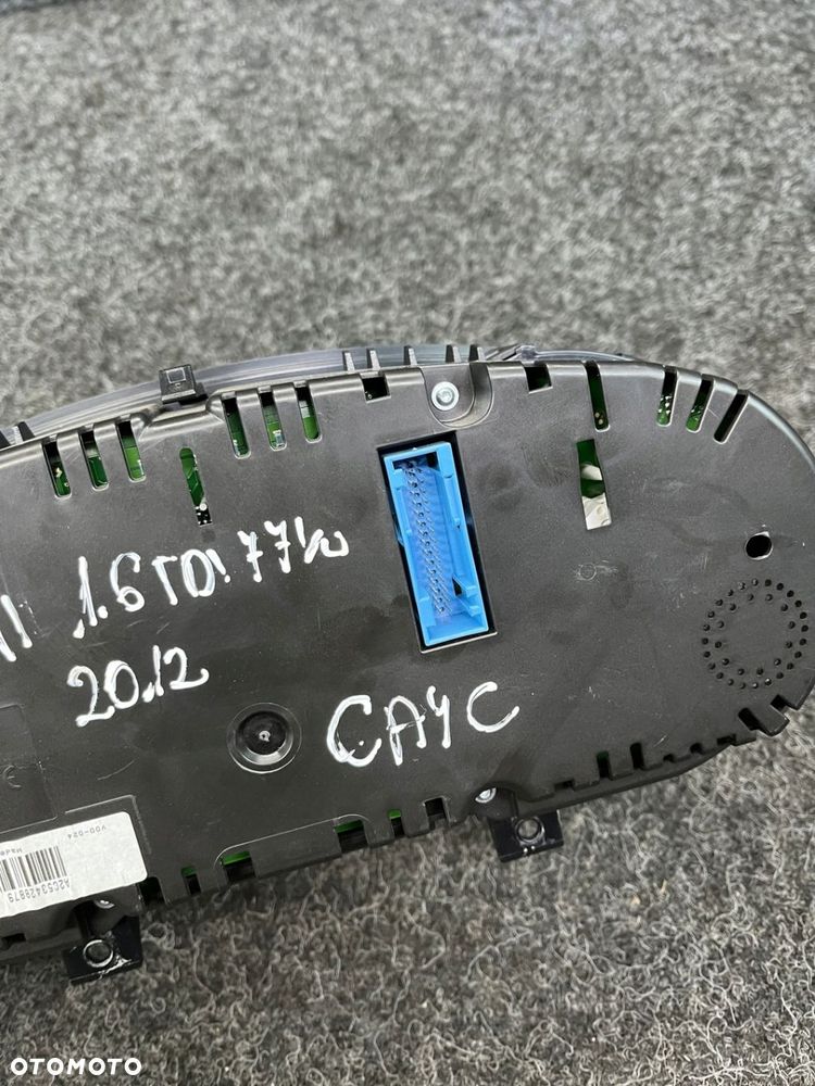 vw golf VI 1.6 TDI licznik zegary 5K0920872A - 9