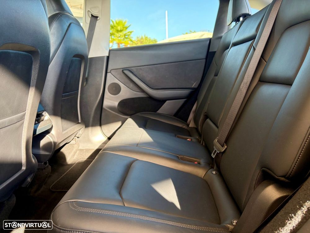 Tesla Model Y Long Range Dual Motor AWD - 20