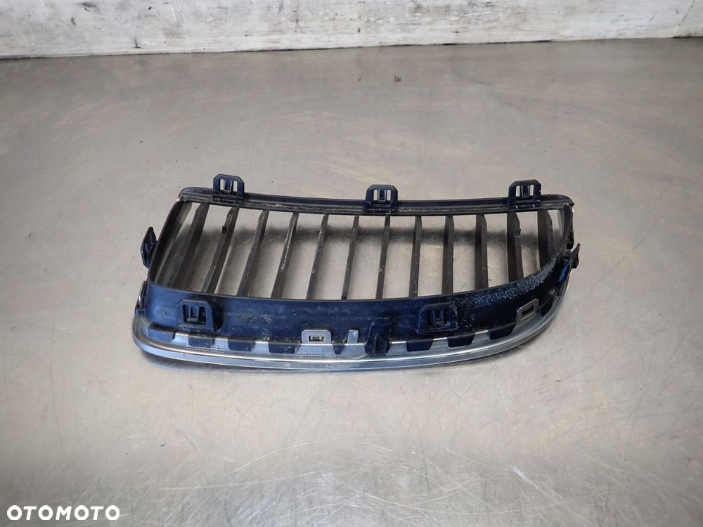 GRILL ATRAPA NERKA BMW E90  7120008 - 2
