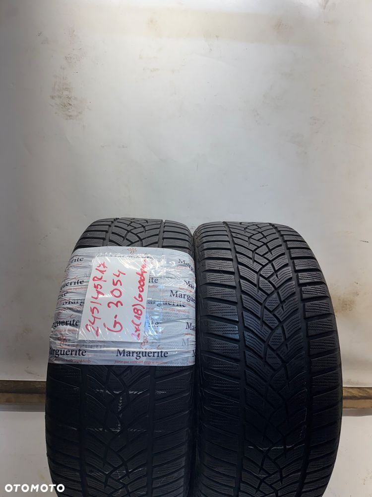 G-3054 245/45R17 98V GOODYEAR ULTRAGRIP - 1