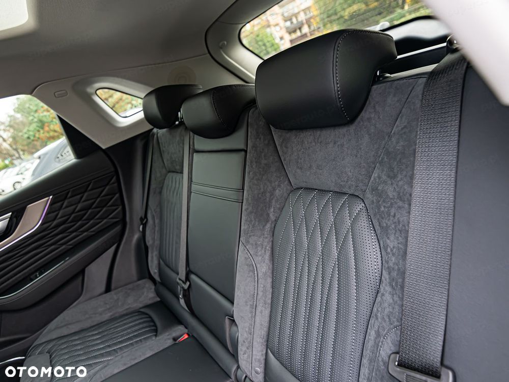 Hongqi HS5 2.0T AWD - 21