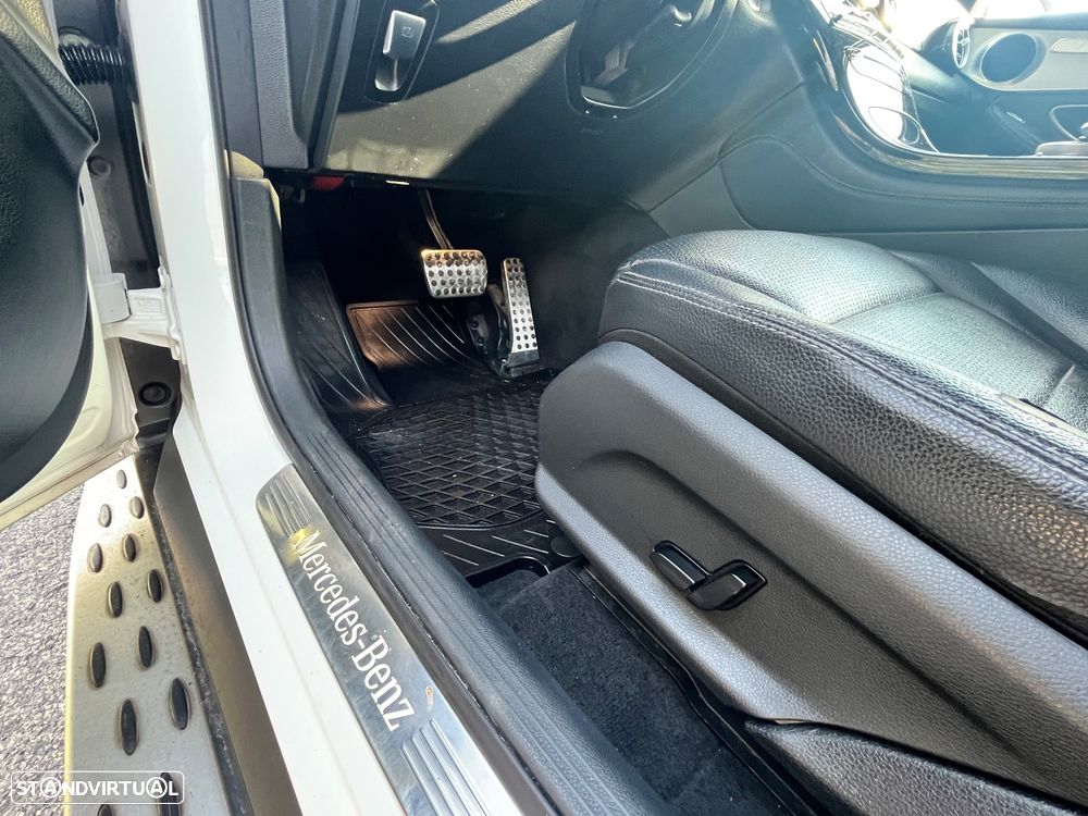 Mercedes-Benz GLC 220 d 4Matic 9G-TRONIC AMG Line - 33