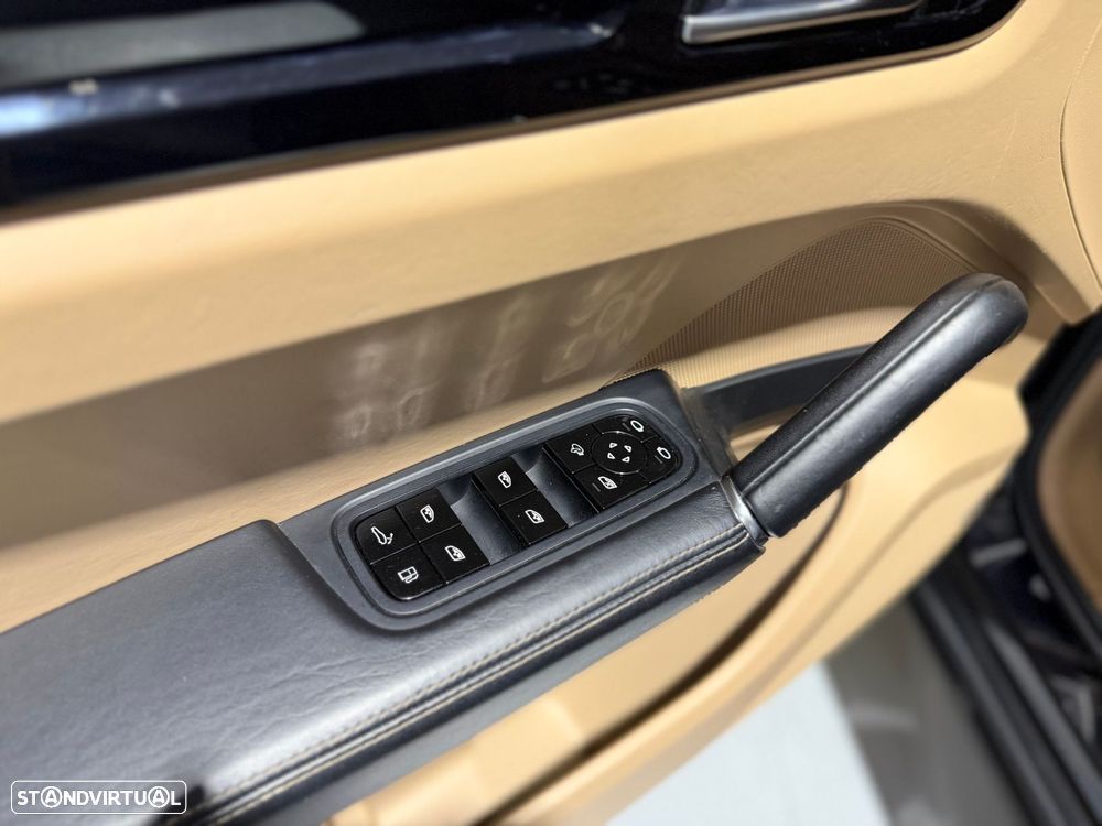 Porsche Cayenne Coupé E-Hybrid Platinum Edition - 25
