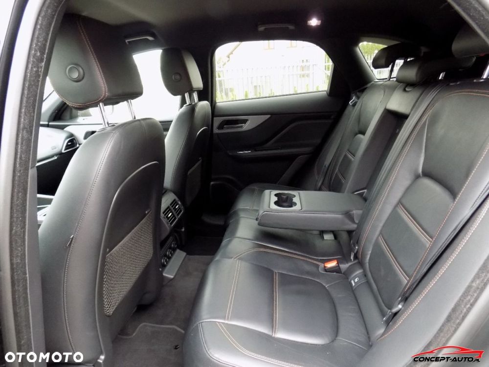 Jaguar F-Pace - 29