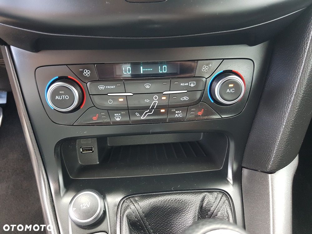 Ford Focus 1.0 EcoBoost Start-Stopp-System ST-LINE - 17