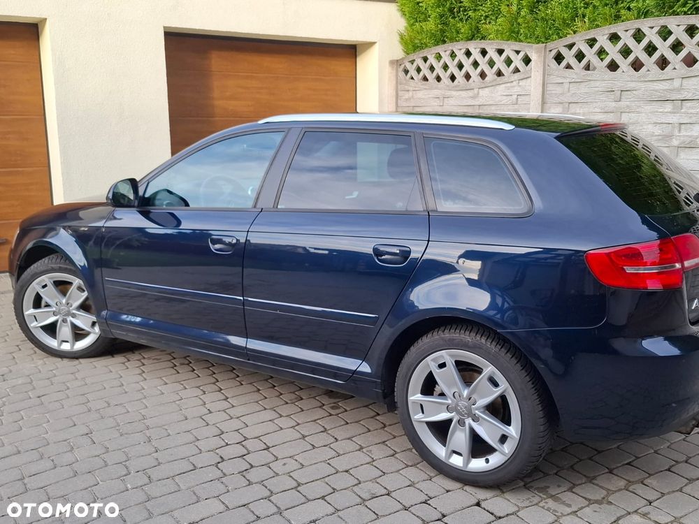 Audi A3 Sportback - 3