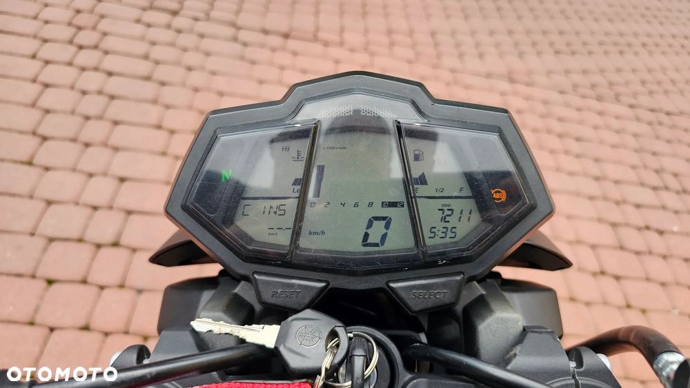 Yamaha MT - 33