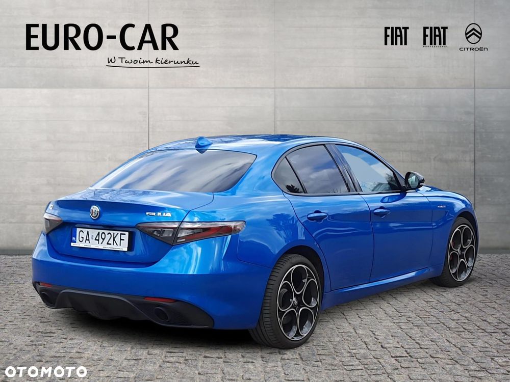 Alfa Romeo Giulia - 5