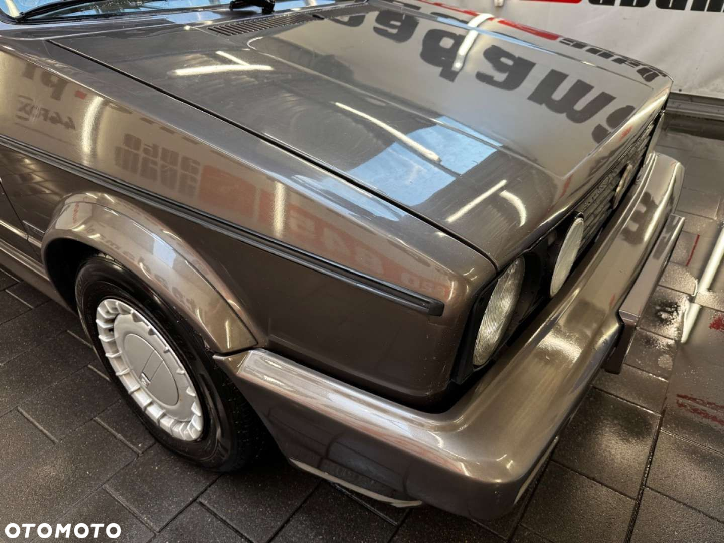 Volkswagen Golf - 16
