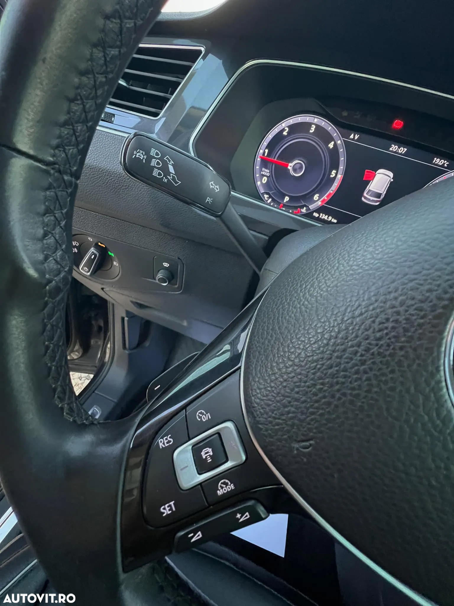 Volkswagen Tiguan 2.0 TDI 4Mot DSG Highline - 10