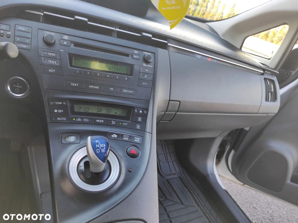Toyota Prius - 16