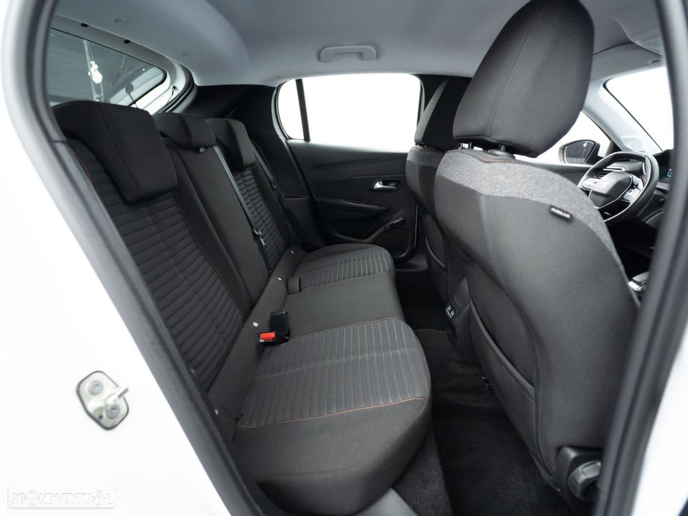 Peugeot e-208 50 kWh Active Pack - 37