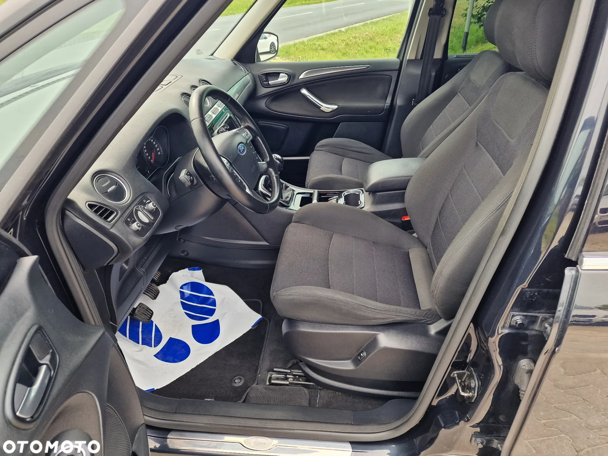 Ford Galaxy 2.0 TDCi Titanium - 17