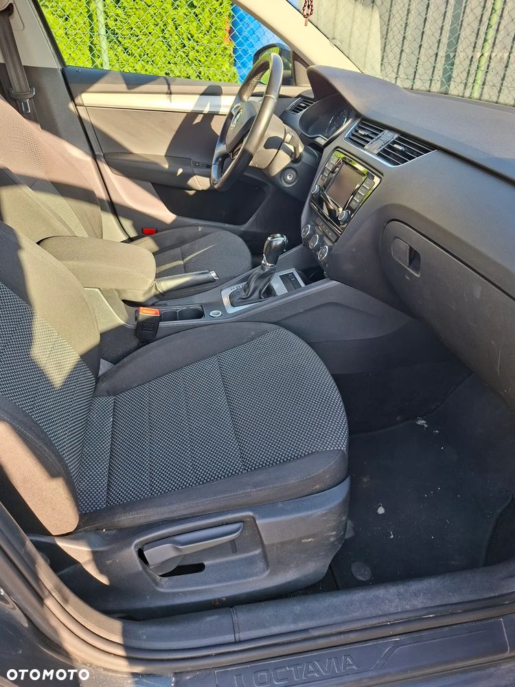 Skoda Octavia 1.6 TDI Ambition DSG - 14