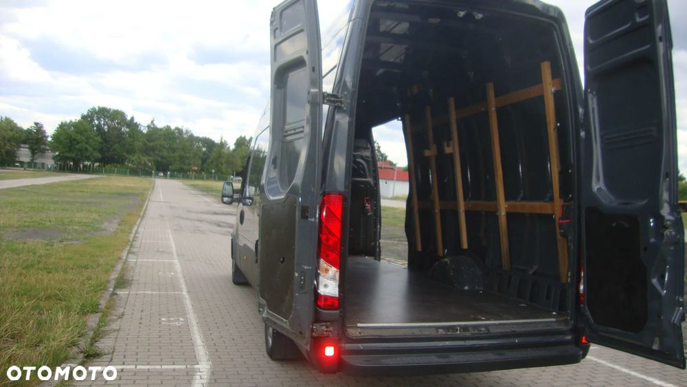 Iveco DAILY 35S18HV - 7