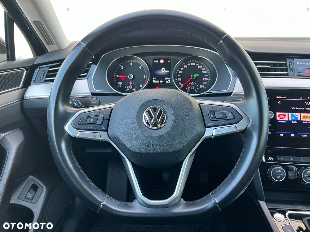 Volkswagen Passat 2.0 TDI EVO Elegance DSG - 18