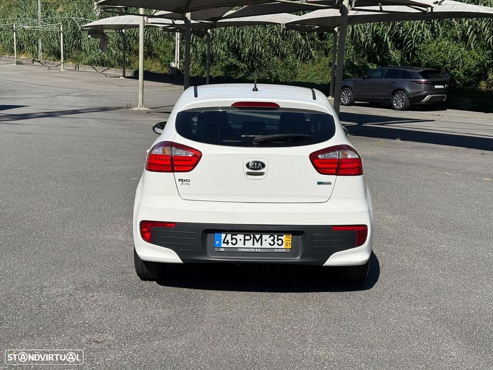 Kia Rio 1.1 CRDi - 6