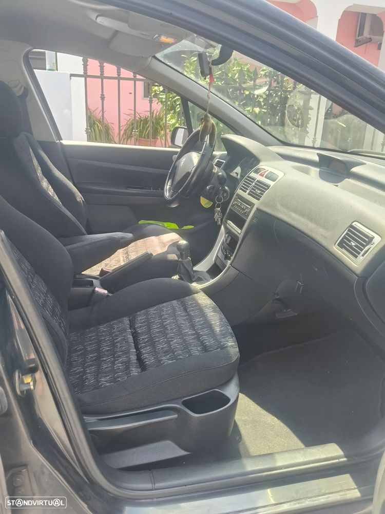 Peugeot 307 1.6 HDi Premium - 18