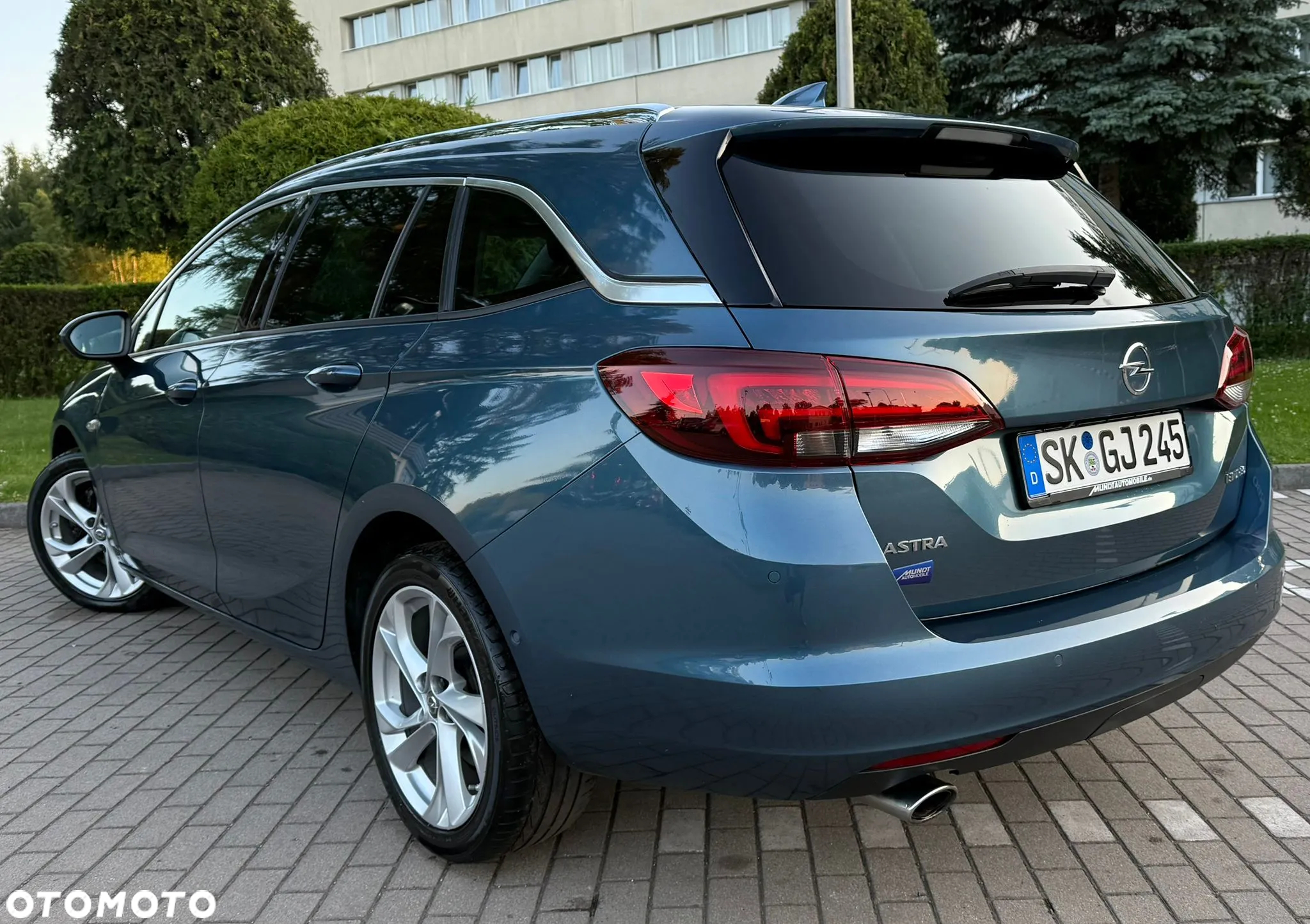 Opel Astra V 1.6 CDTI Elite S&S - 4