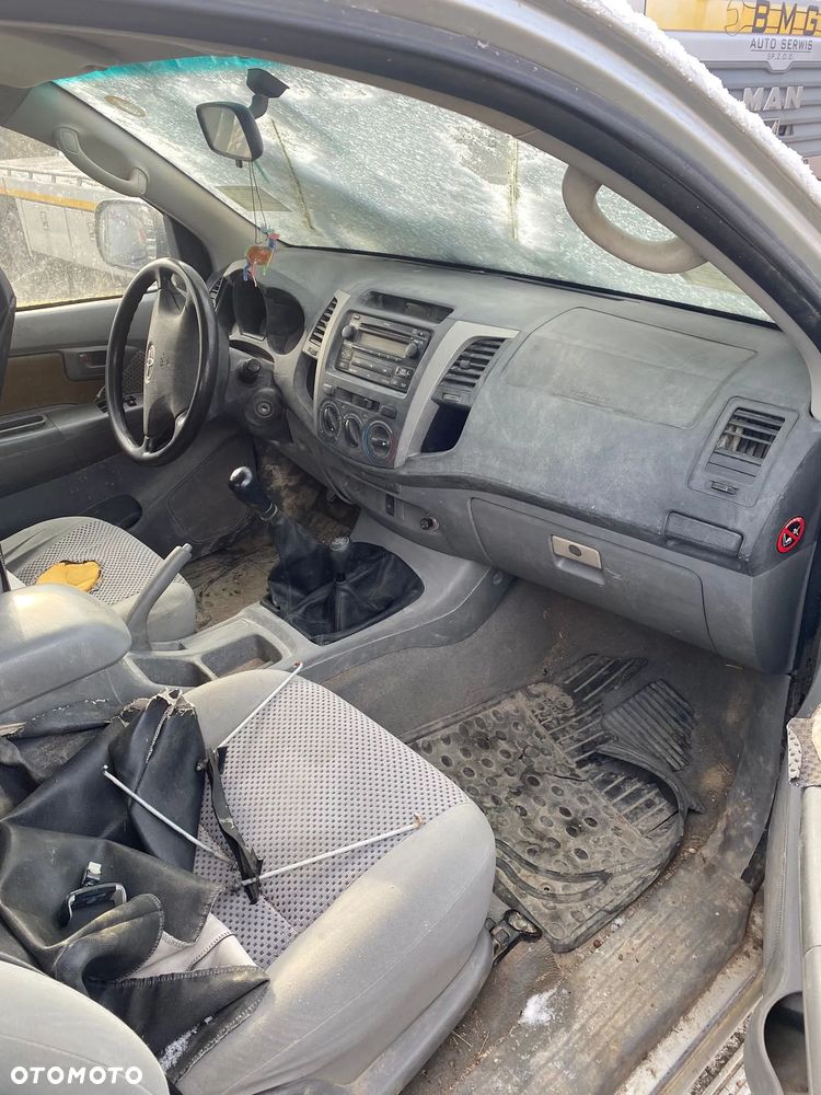 Toyota Hilux 4x4 Extra Cab Sol - 18