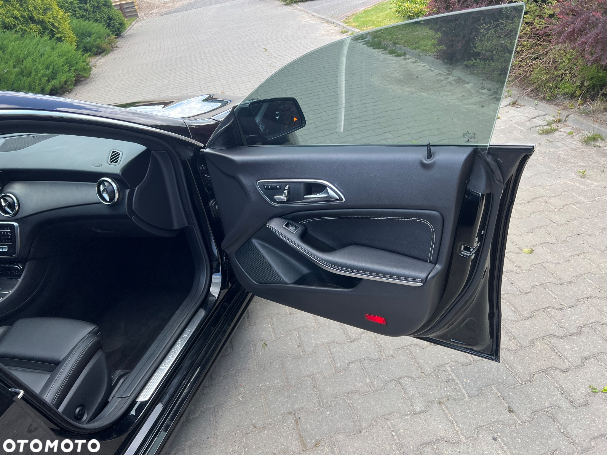 Mercedes-Benz CLA - 24