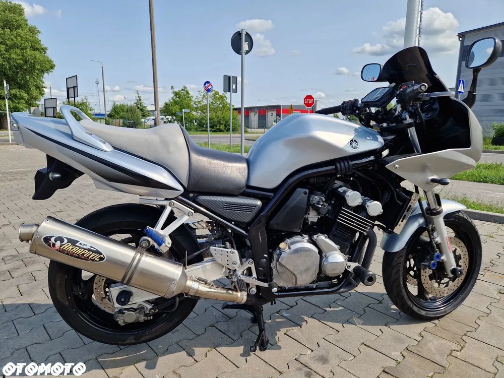 Yamaha FZS - 13