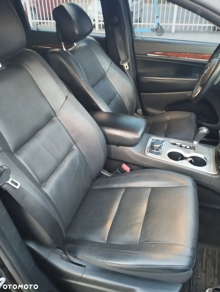 Jeep Grand Cherokee - 11
