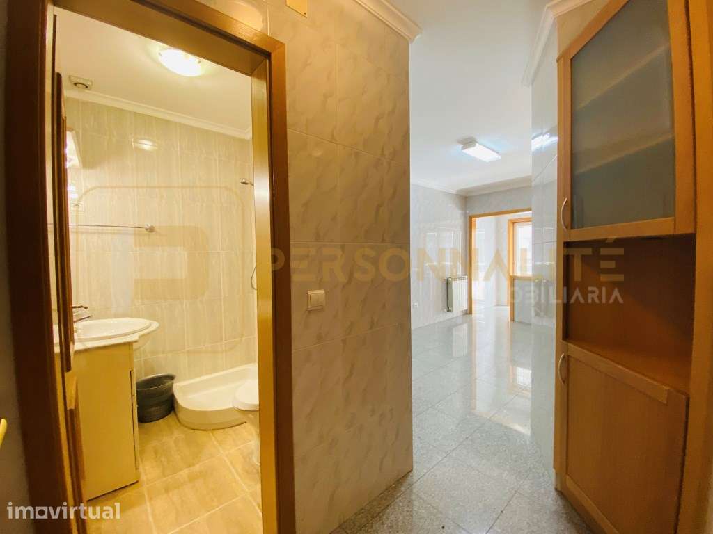 Excelente apartamento T1 junto aos Campos de Treino - Grande imagem: 4/14