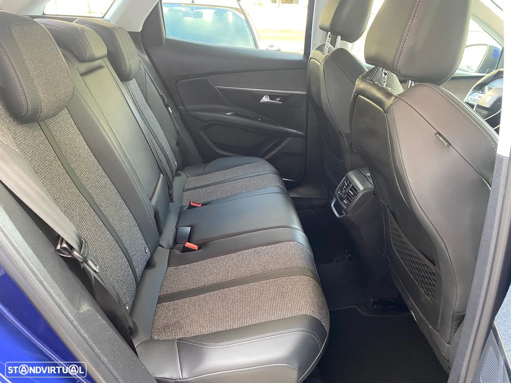 Peugeot 3008 PureTech 130 Stop & Start GPF EAT8 Allure - 26