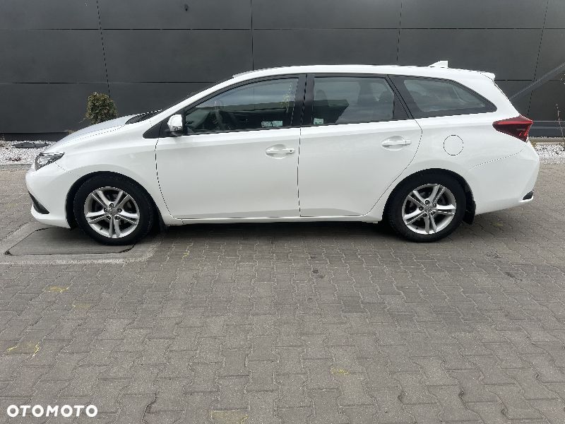 Toyota Auris 1.4 D-4D Comfort - 2